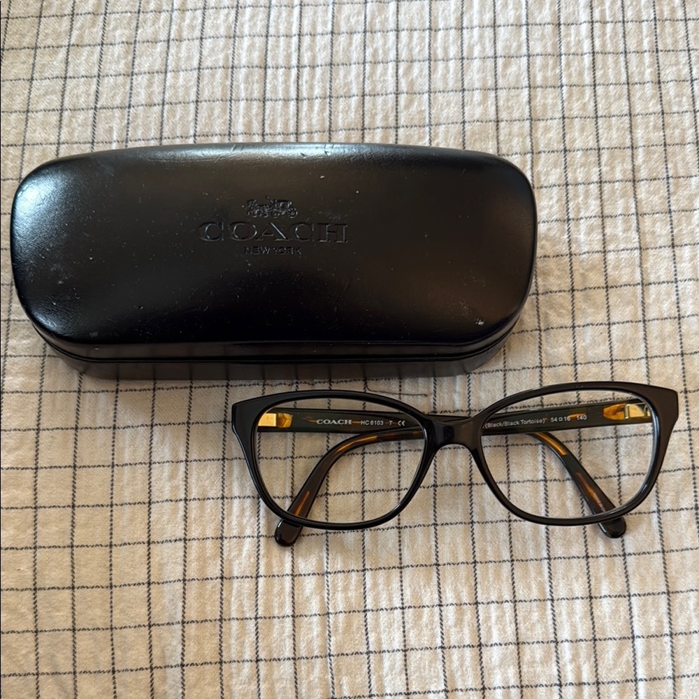 Coach Black Stylish Eyewear Collection